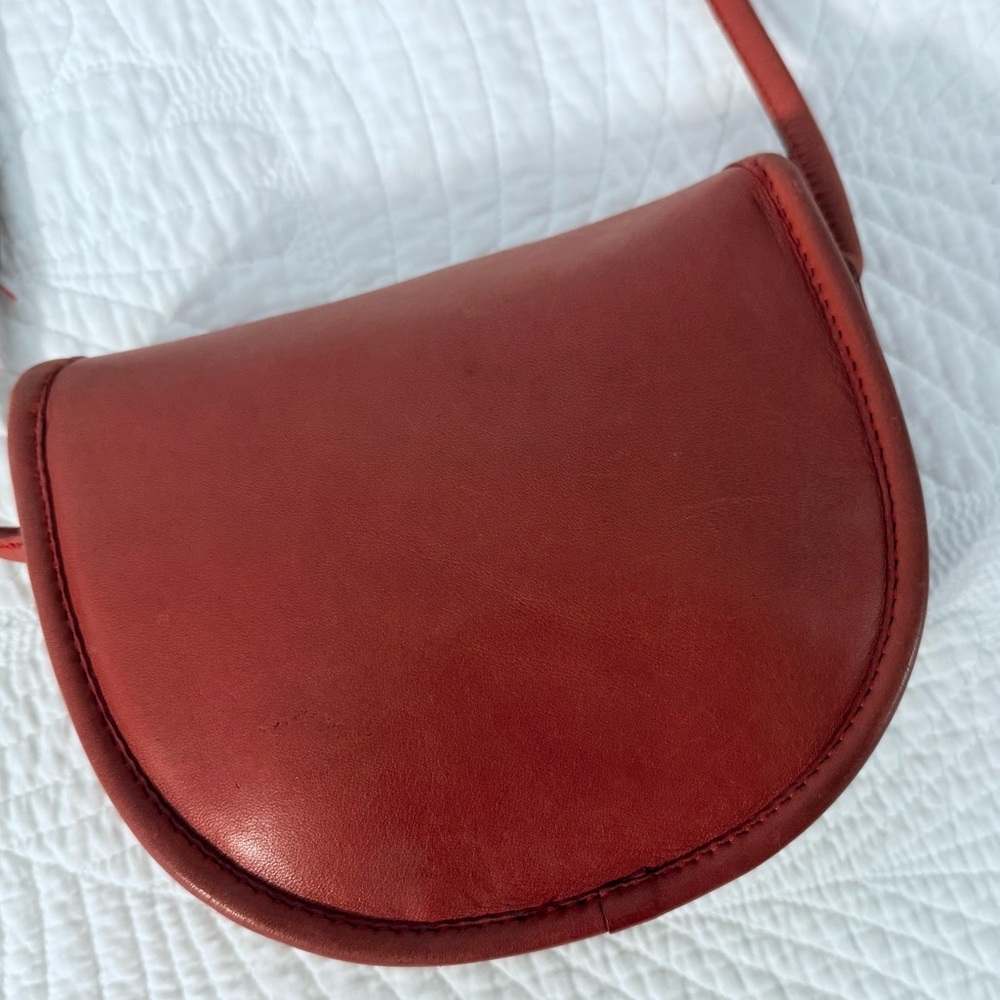 Coach Vintage Red Leather Crossbody Bag - Picture 5 of 16